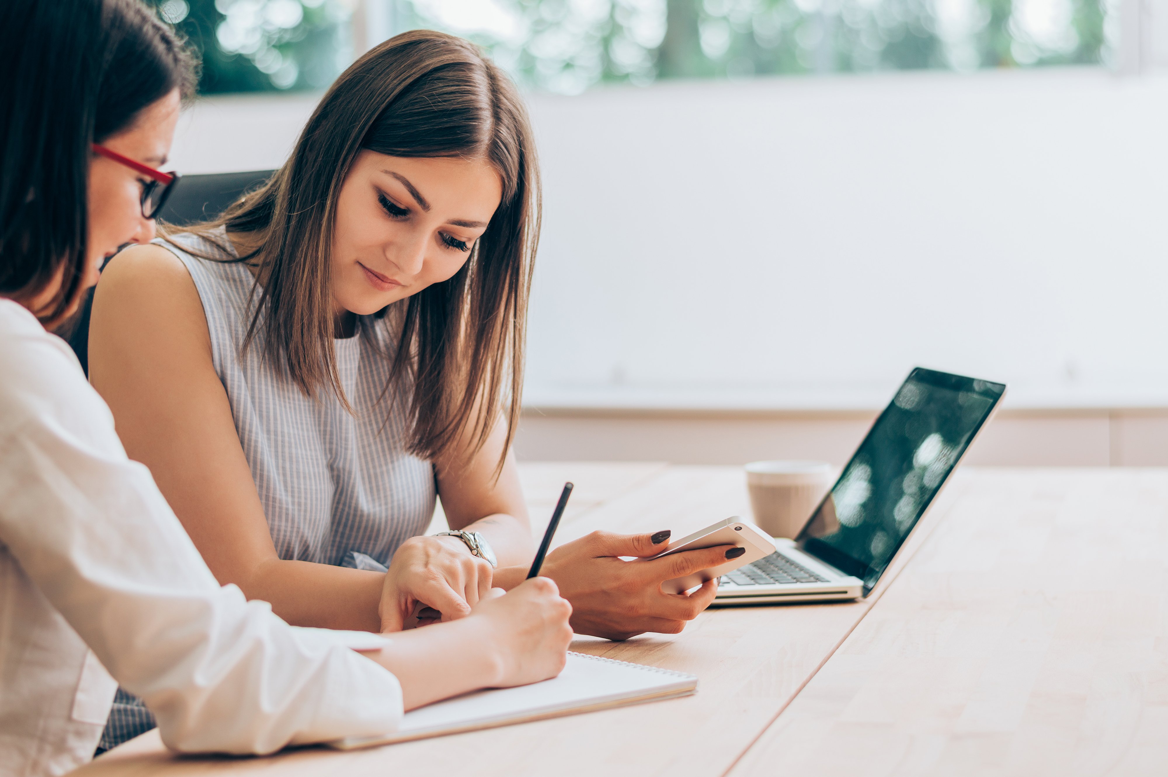 women working together in business